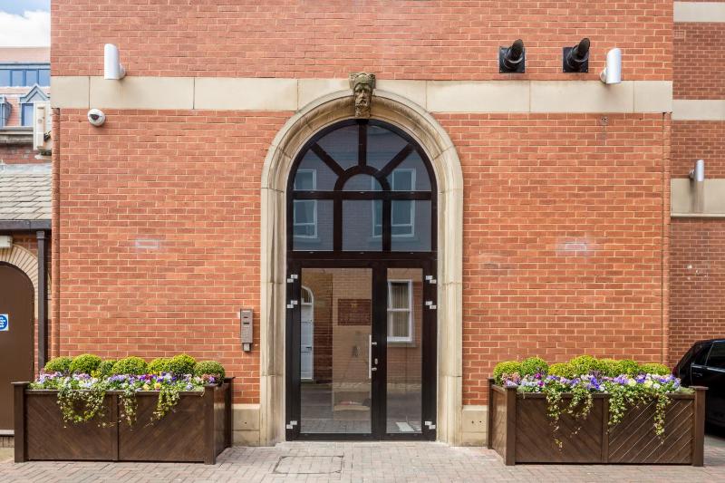 Mansio Suites The Headrow - image 41