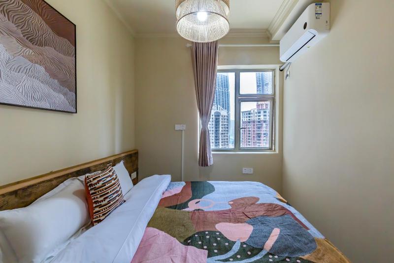 Aixin Mountain City Zhijiang Homestay - image 9