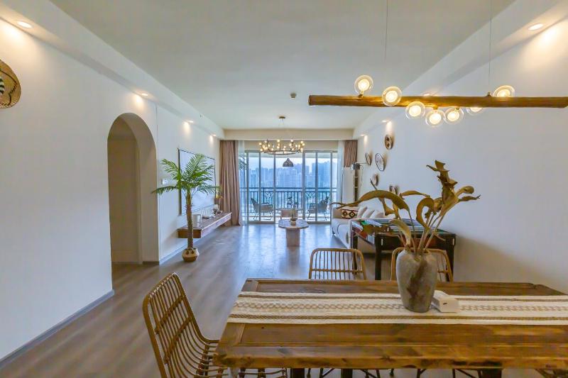 Aixin Mountain City Zhijiang Homestay - image 11