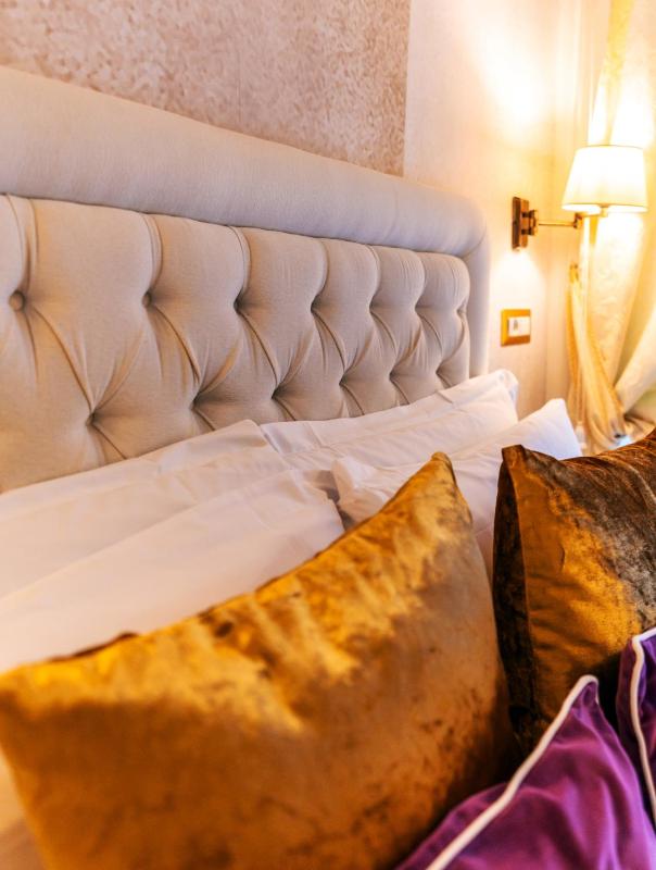 Economy Double Room image 4