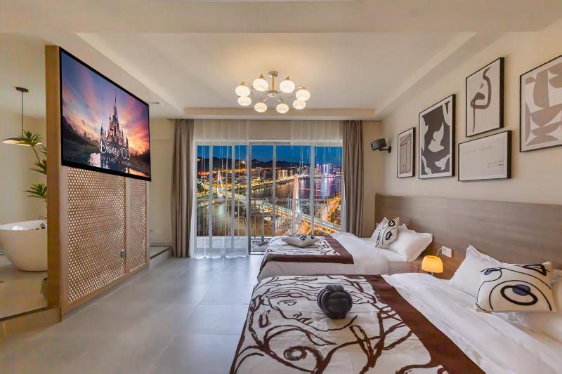 Aixin Mountain City Zhijiang Homestay - image 10