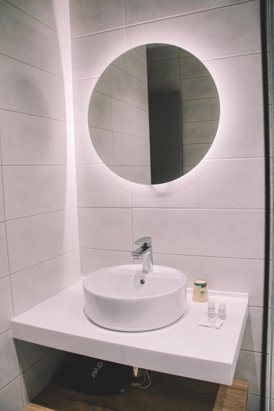 Premium Double Room image 3