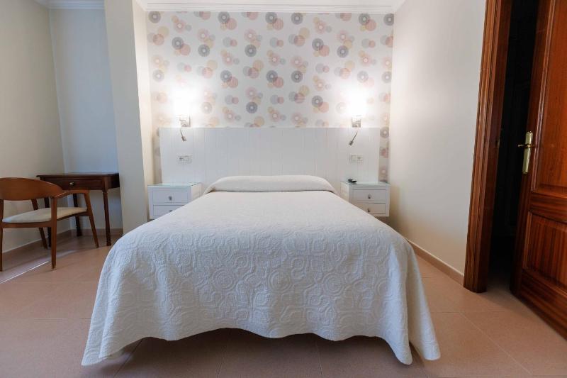 Standard Double Room image 2