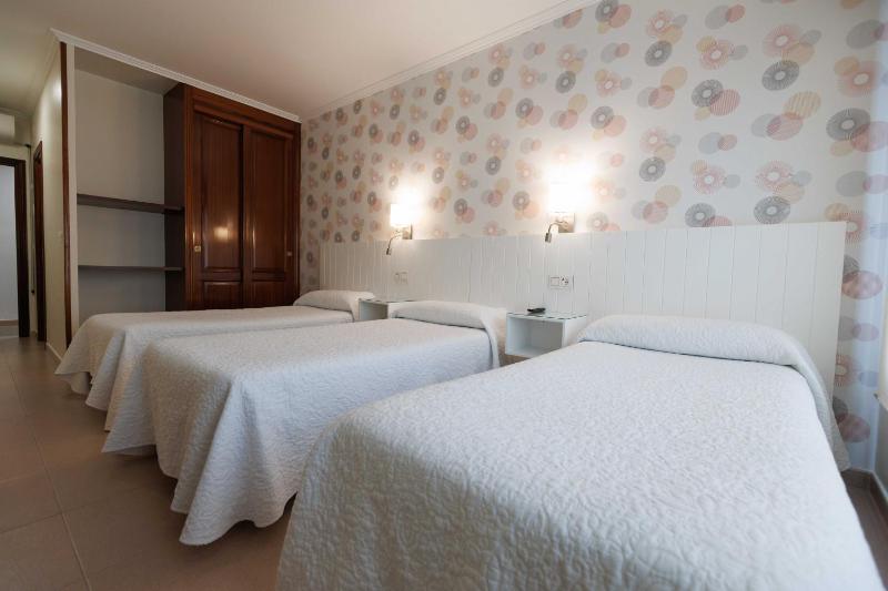Triple Room image 3