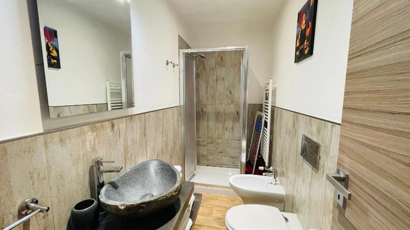 One-Bedroom Apartment (5 Adults) image 3