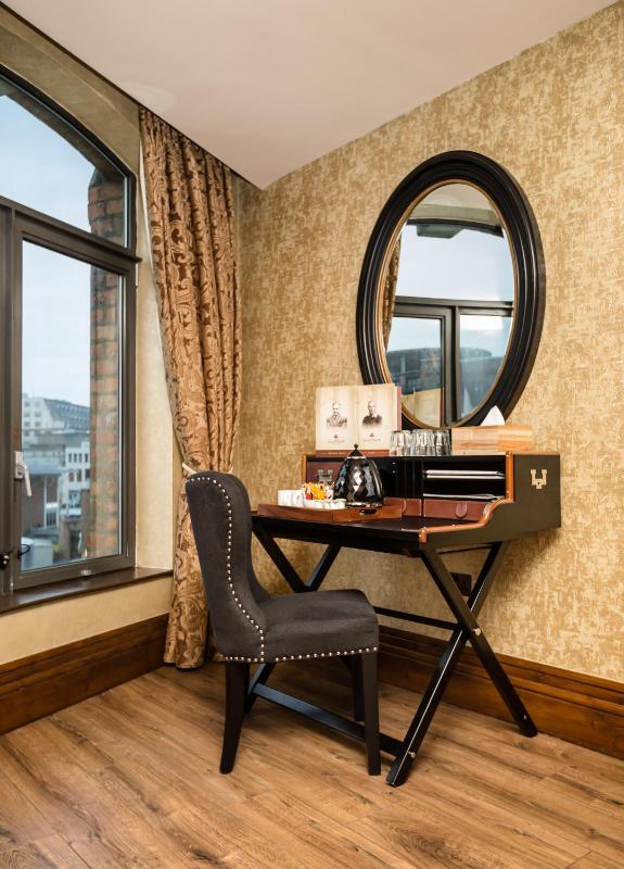 Luxury Room (Sleeping 4) image 3