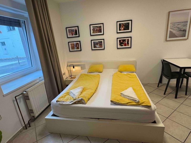 Cozy flat near Tivoli park with free parking - image 11