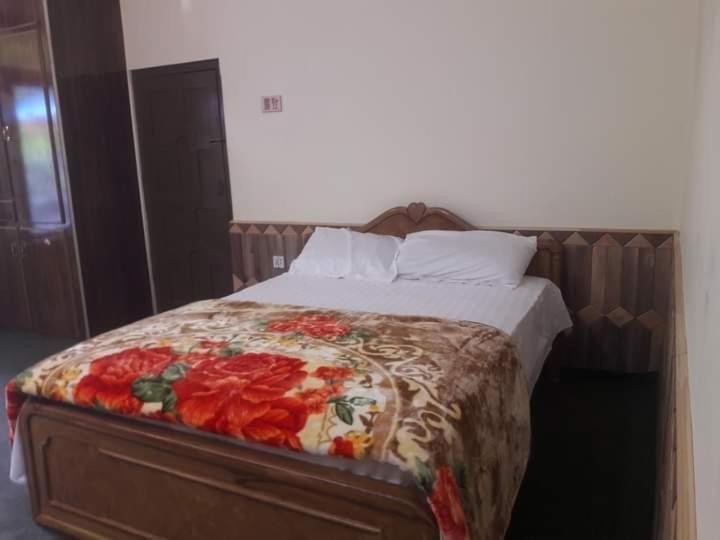Green leaf Guest house - image 4