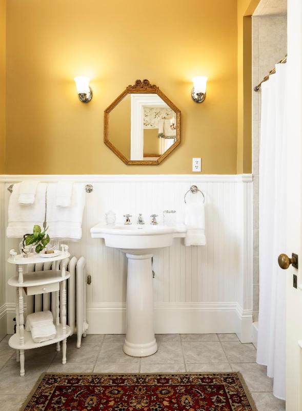 King Suite image 2