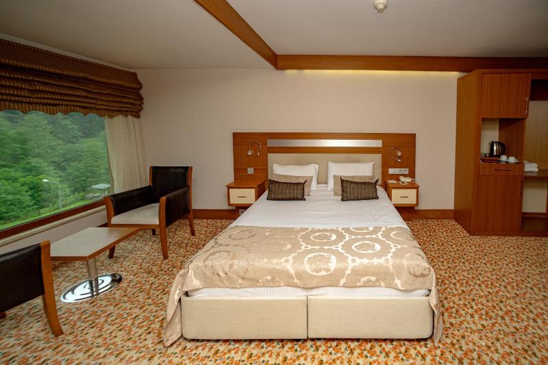 Budget Double or Twin Room image 4
