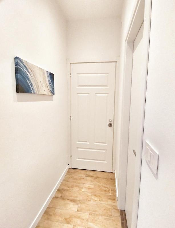 Attic Apartment Air Conditioning Fast WiFi - image 4
