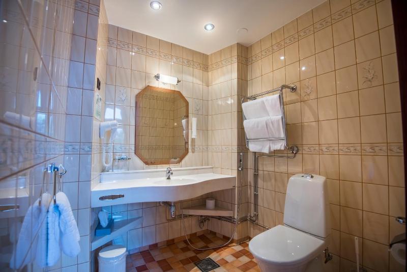 Standard Single Room image 3