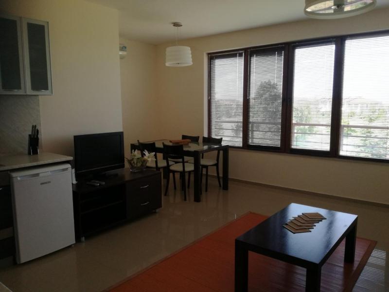 One-Bedroom Apartment (2 Adults + 2 Children) image 3