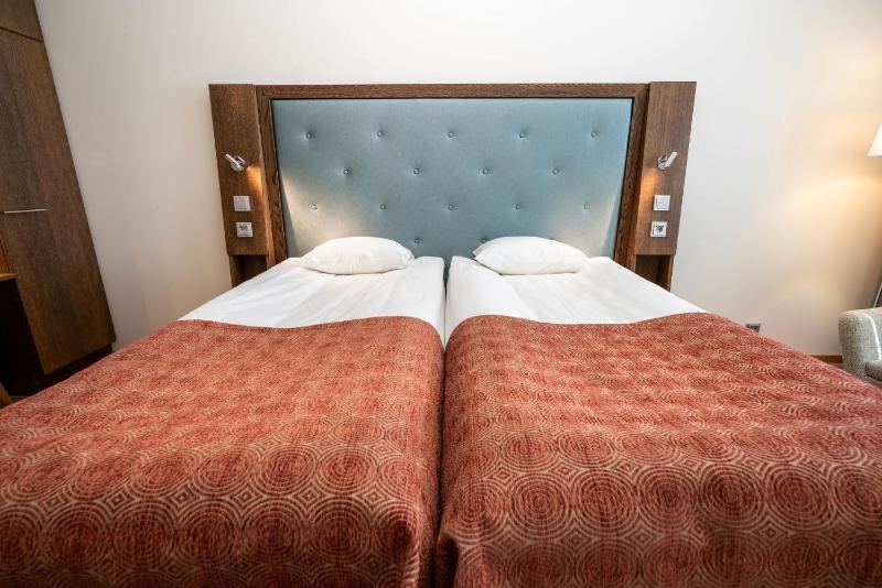 Double or Twin Room image 2