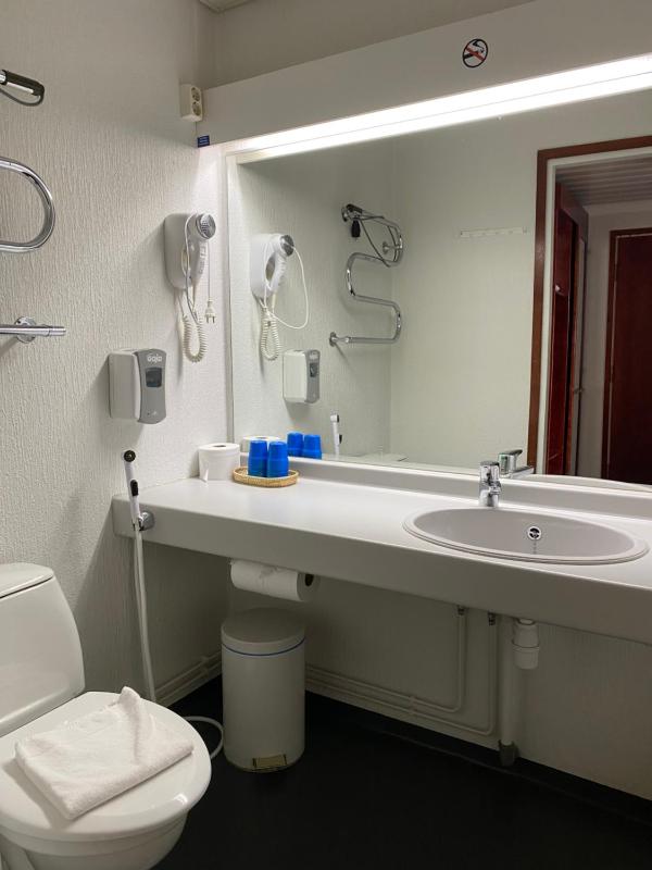 Standard Family Room image 3