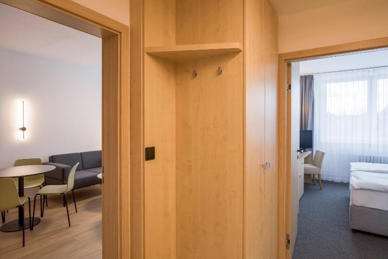 Business Apartment with Air-Conditioning  image 4