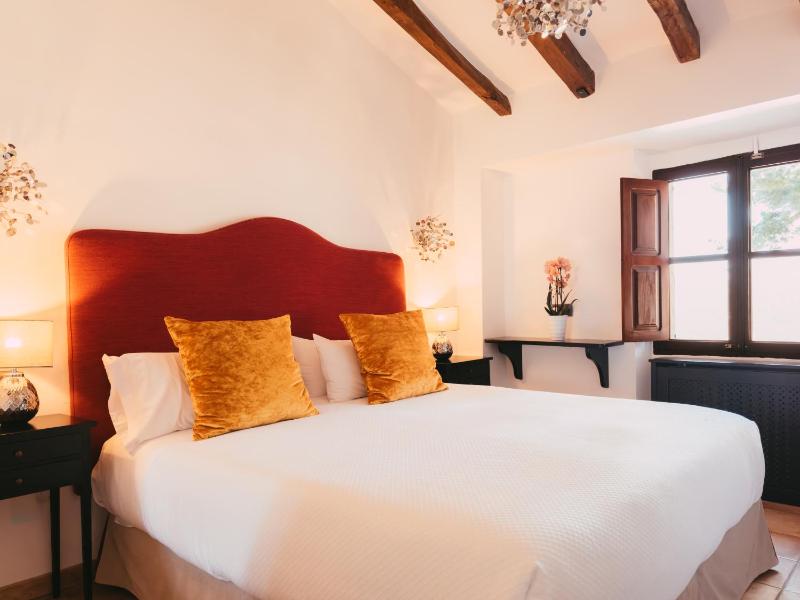 Double Room with Sea View image 1