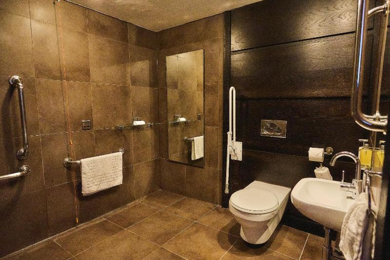 Accessible Room  image 2