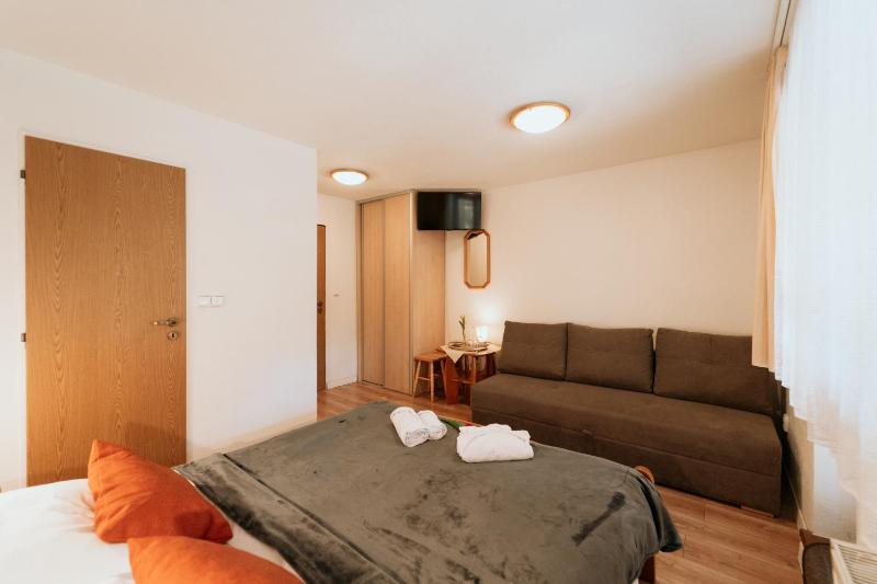 Quadruple Room image 4