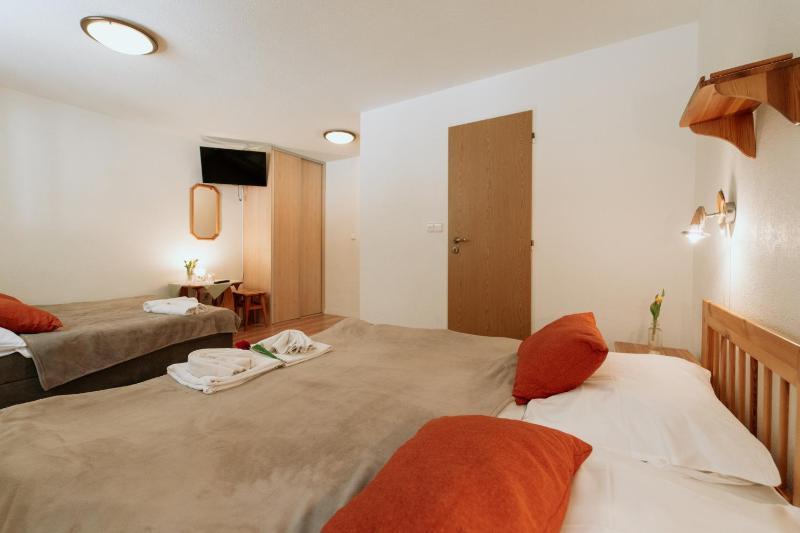 Quadruple Room image 3