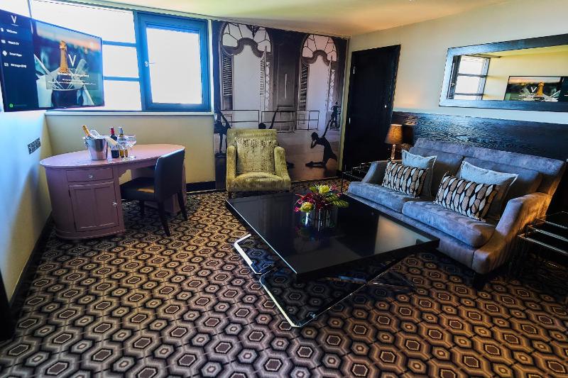 Junior Suite image 4