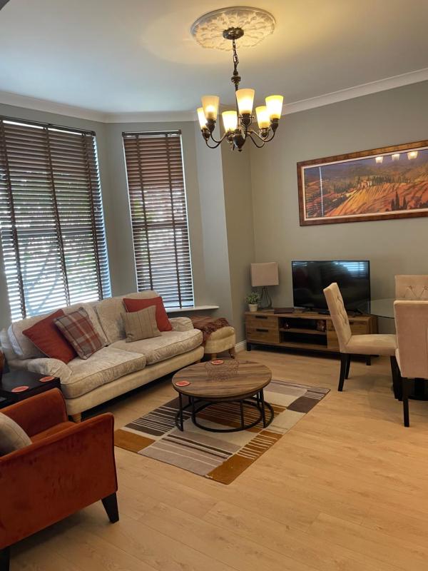 No 10 serviced apartment - Danes 2 Bedroom - image 1