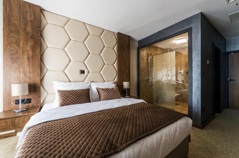 Comfort King Room image 2