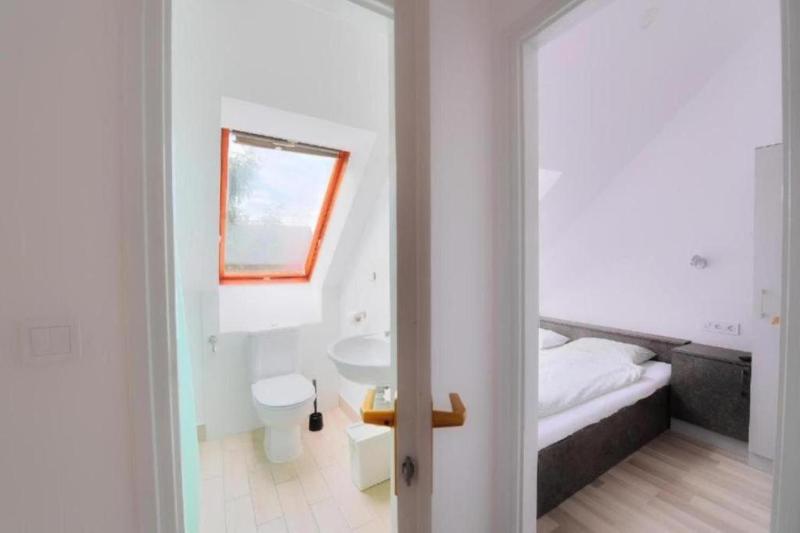 Apartment image 4