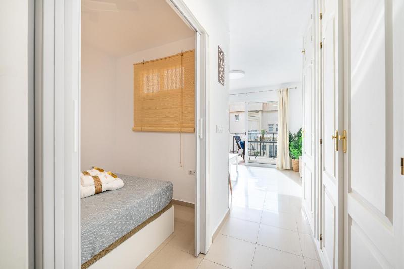 797 HOLIDAY RENTALS - Acogedor Estudio en torrequebrada - image 2
