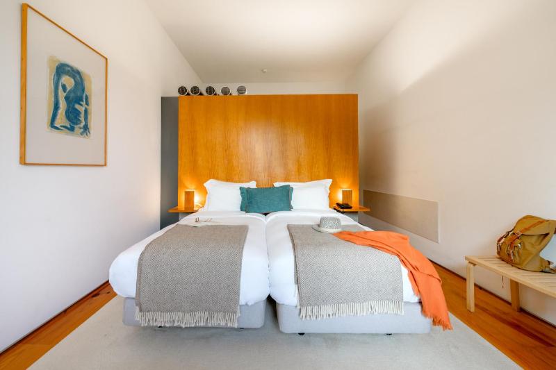 Classic Double or Twin Room image 4