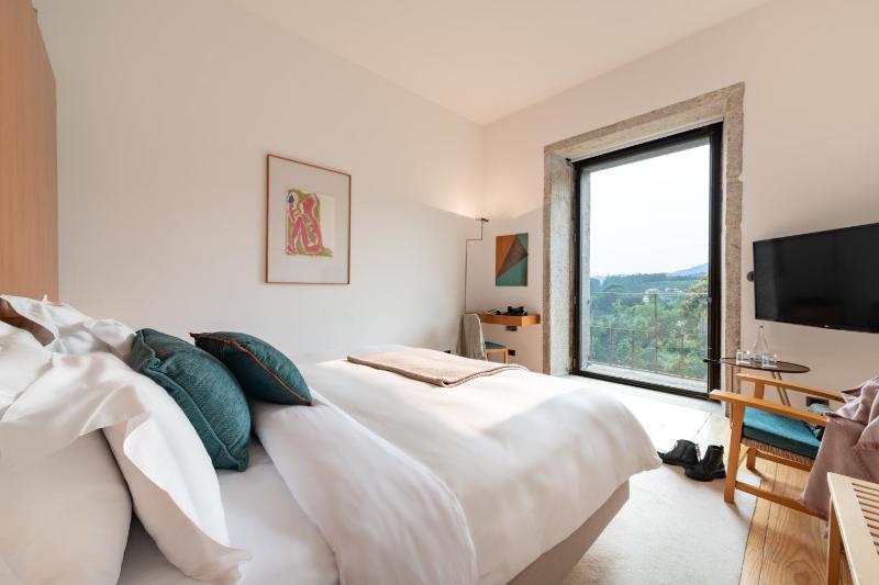 Superior Twin Room image 2