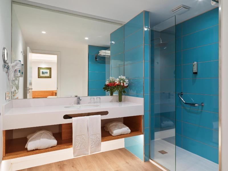 Apartment with Sea View image 2