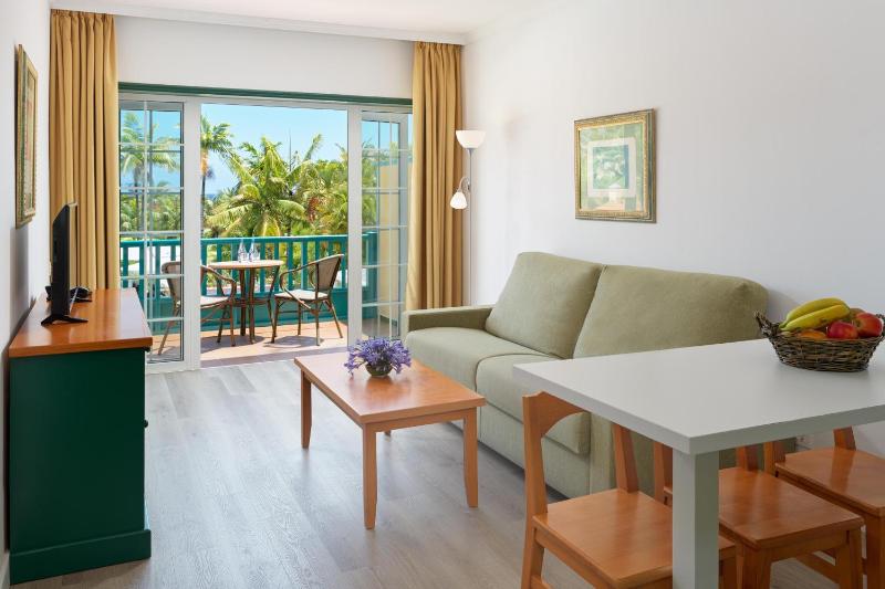 One-Bedroom Apartment image 1