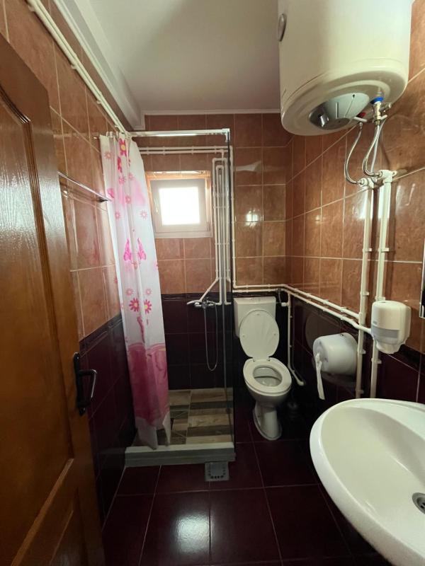 One-Bedroom Apartment with Balcony image 2