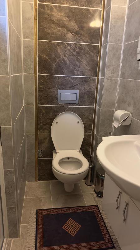 Single Room image 3