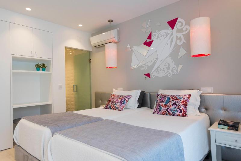 Hotel Magic - image 32