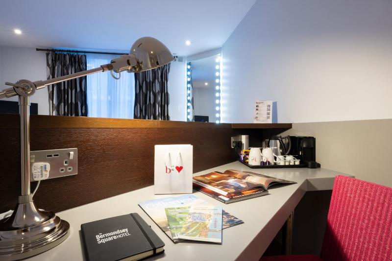 Double Room with Terrace image 3