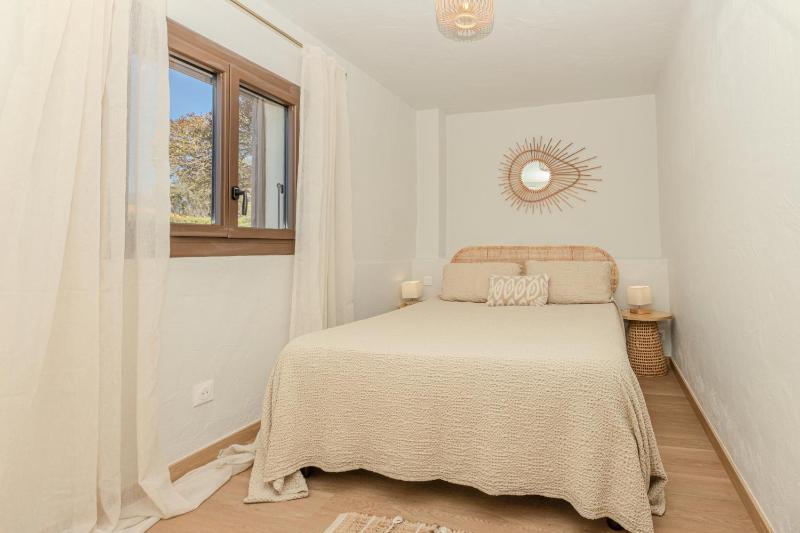Two-Bedroom Apartment with Sea View image 2