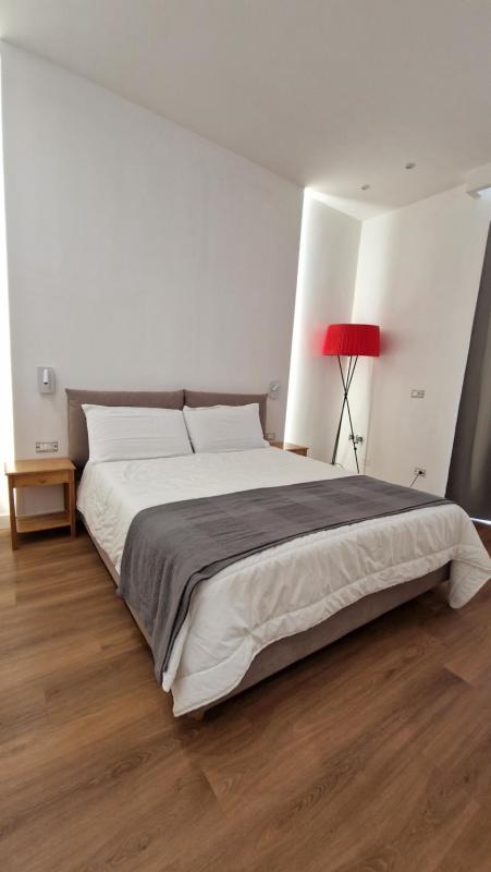 Deluxe Room image 3