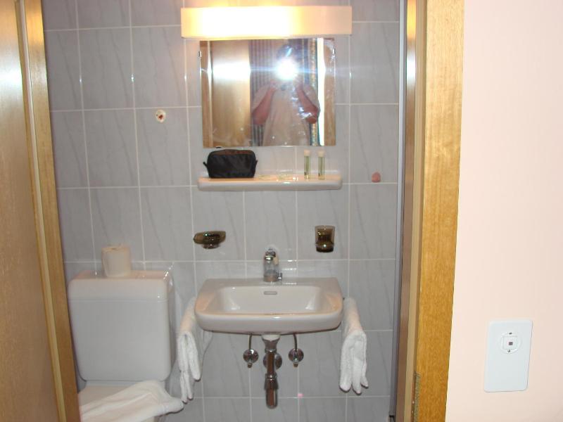 Double Room image 2