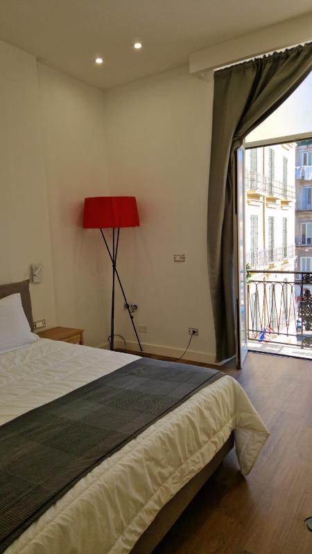Deluxe Room image 2