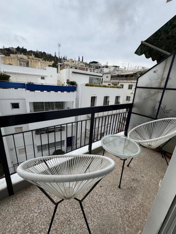 Acropoli 1 Bedroom Flat with Rooftop Acropolis View - image 10