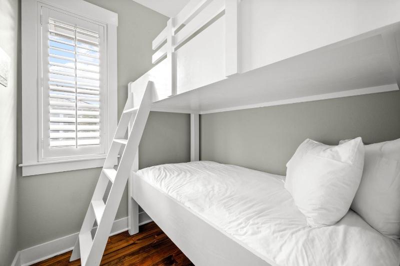 Ocean Ayer Carriage House by 30A Escapes - image 12