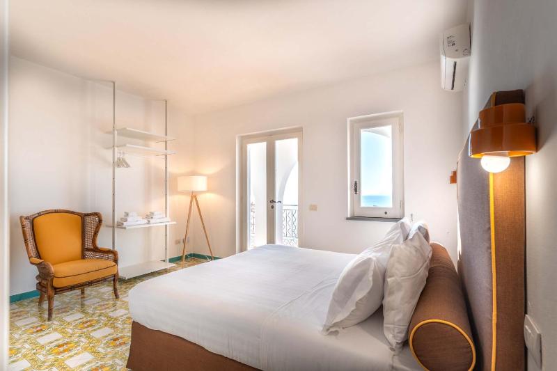 Villa Dafne Gulf Views Pool and Guest Services by Feeling Italy - image 10