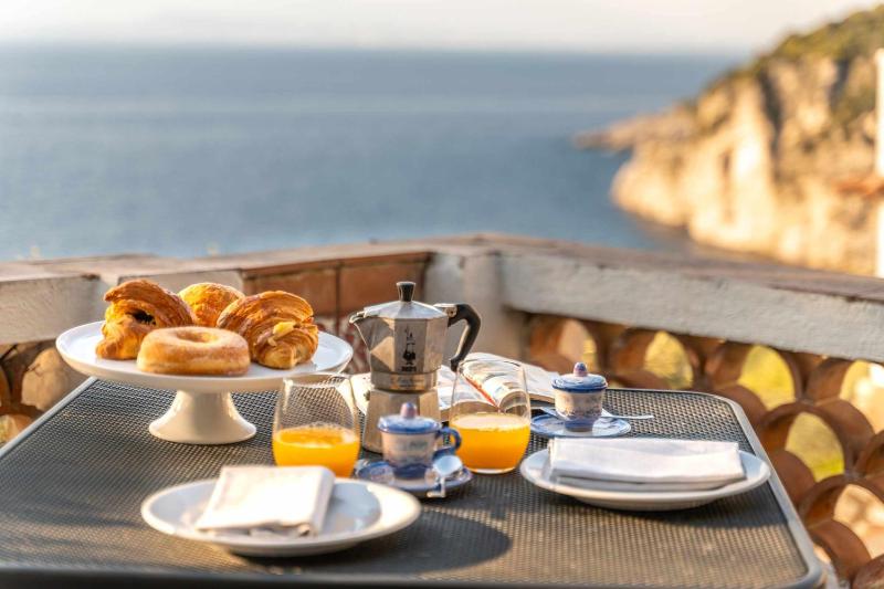 Villa Dafne Gulf Views Pool and Guest Services by Feeling Italy - image 16