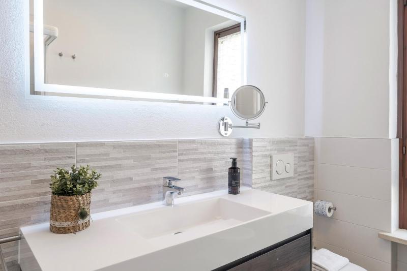 EMERALD APARTMENT - Regarda Travel - image 6