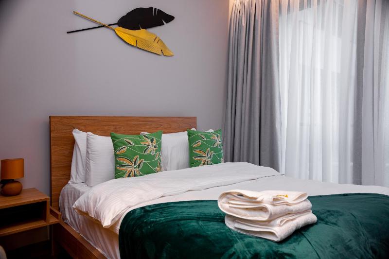 The Avery Studio at Diamond ITC - image 12
