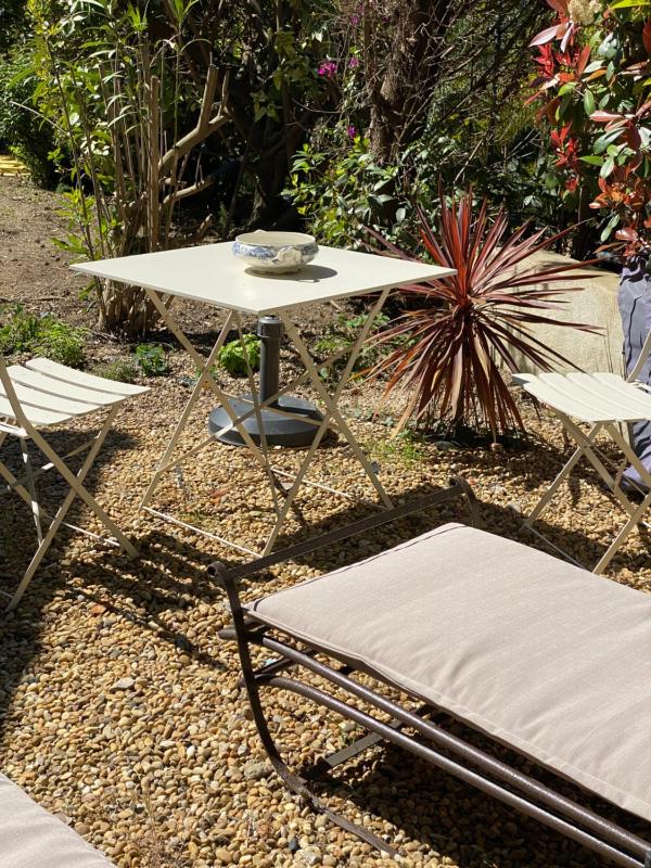 Standard King Room image 4