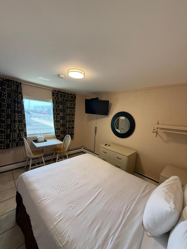 Queen Room with Sea View image 2