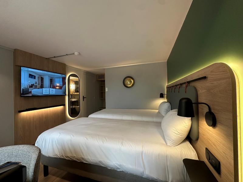 Twin Room image 1